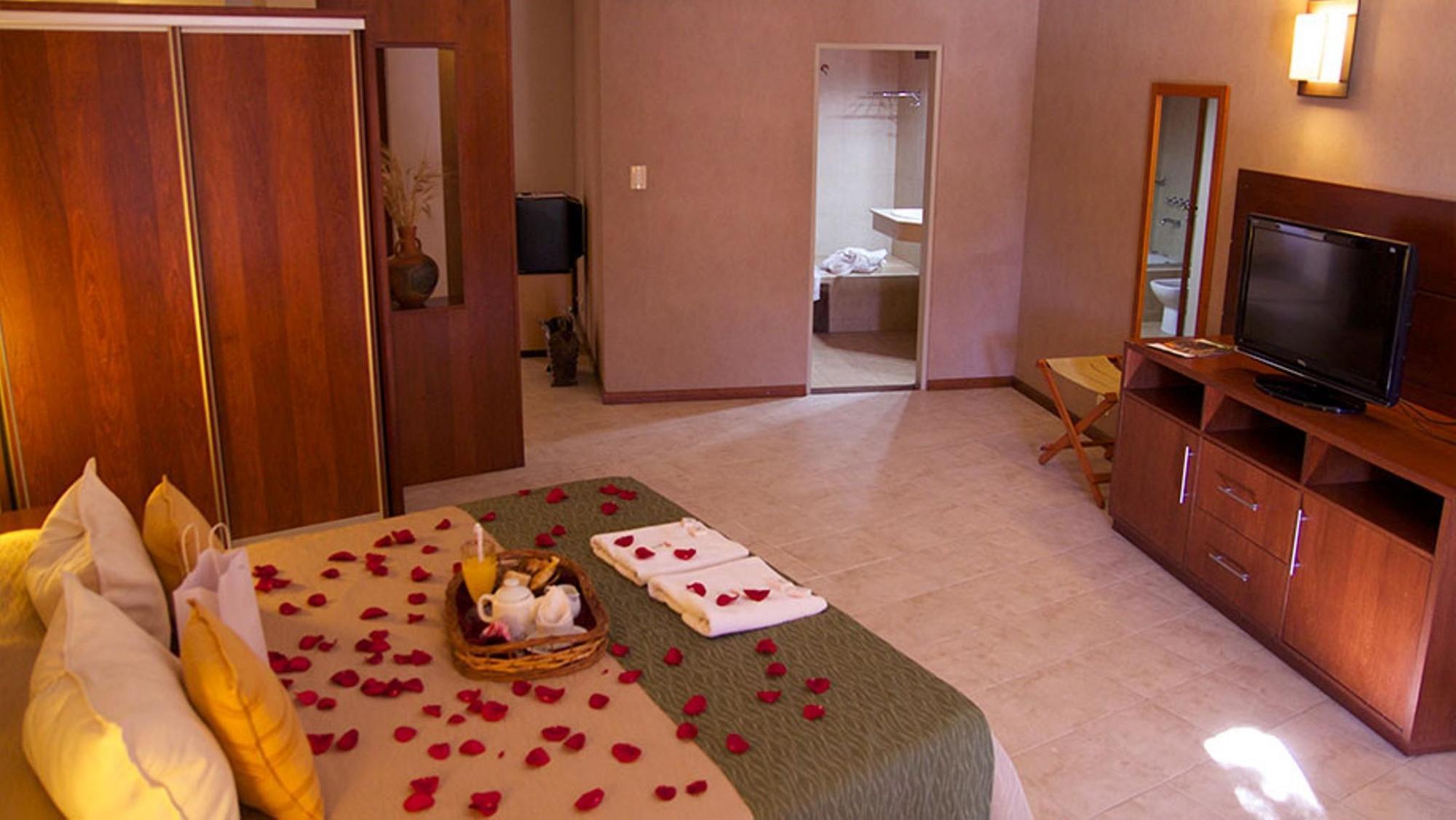 Hotel Blumig Villa General Belgrano Luaran gambar