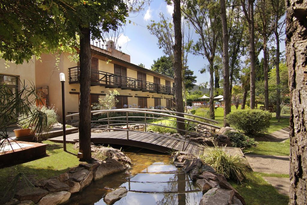 Hotel Blumig Villa General Belgrano Luaran gambar