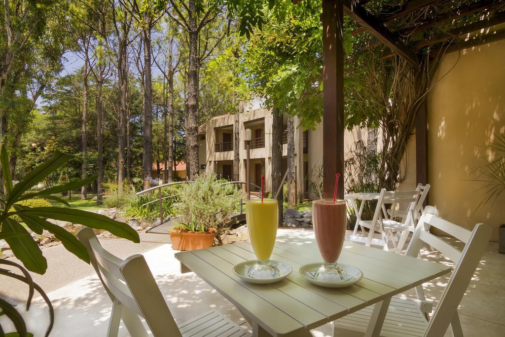 Hotel Blumig Villa General Belgrano Luaran gambar